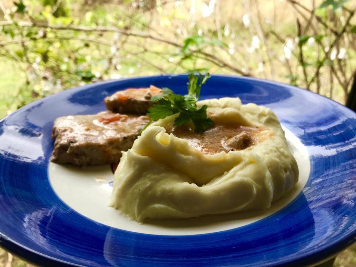 Hare Pakoba Guest House Ханга Роа Екстериор снимка